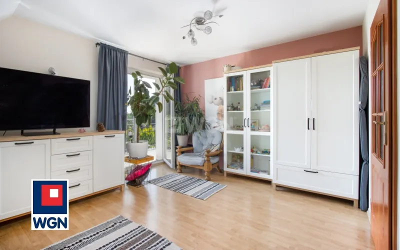 Dom na  sprzedaż Złotów - Dom w zabudowie bliźniaczej, 400 m2, 7 pokoi, ogród, staw - Złotów
